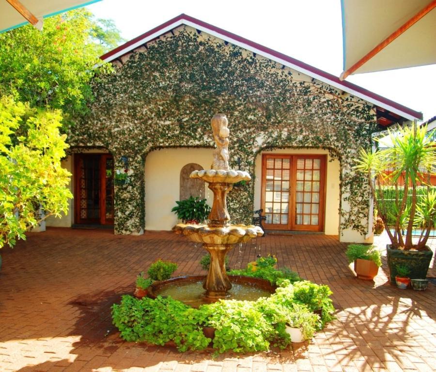 Bezuidenhout Guest House Malalane Luaran gambar